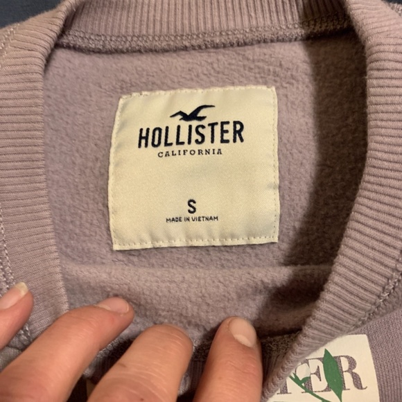 Hollister sweatshirt - Picture 2 of 4